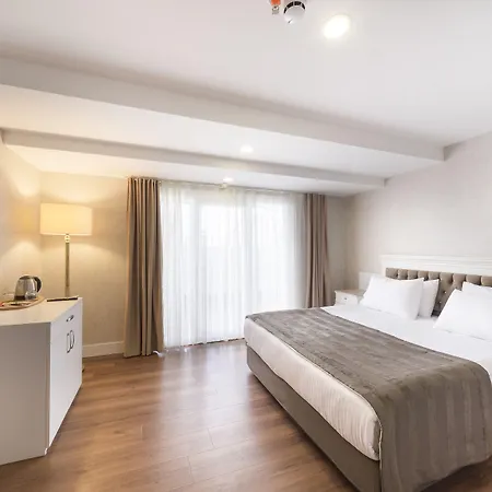 Отель Topkapi Old Kensington Ottoman Heritage 3*